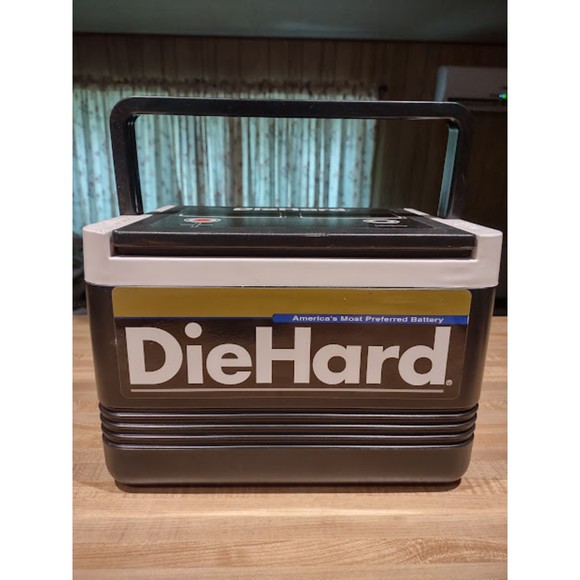 Vintage Igloo Diehard Battery Mini 6 pk. Cooler - Picture 1 of 5